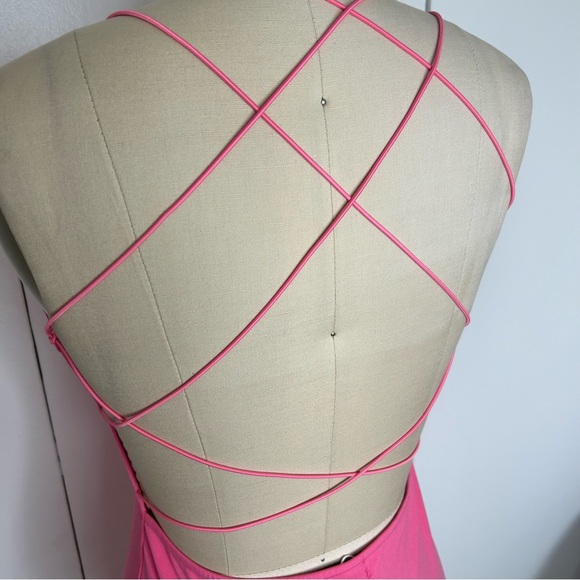 Just Quella Bodycon Backless Mini Dress NWT - Picture 5 of 12